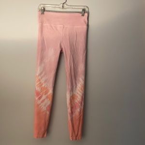 NWOT Lou & Grey leggings